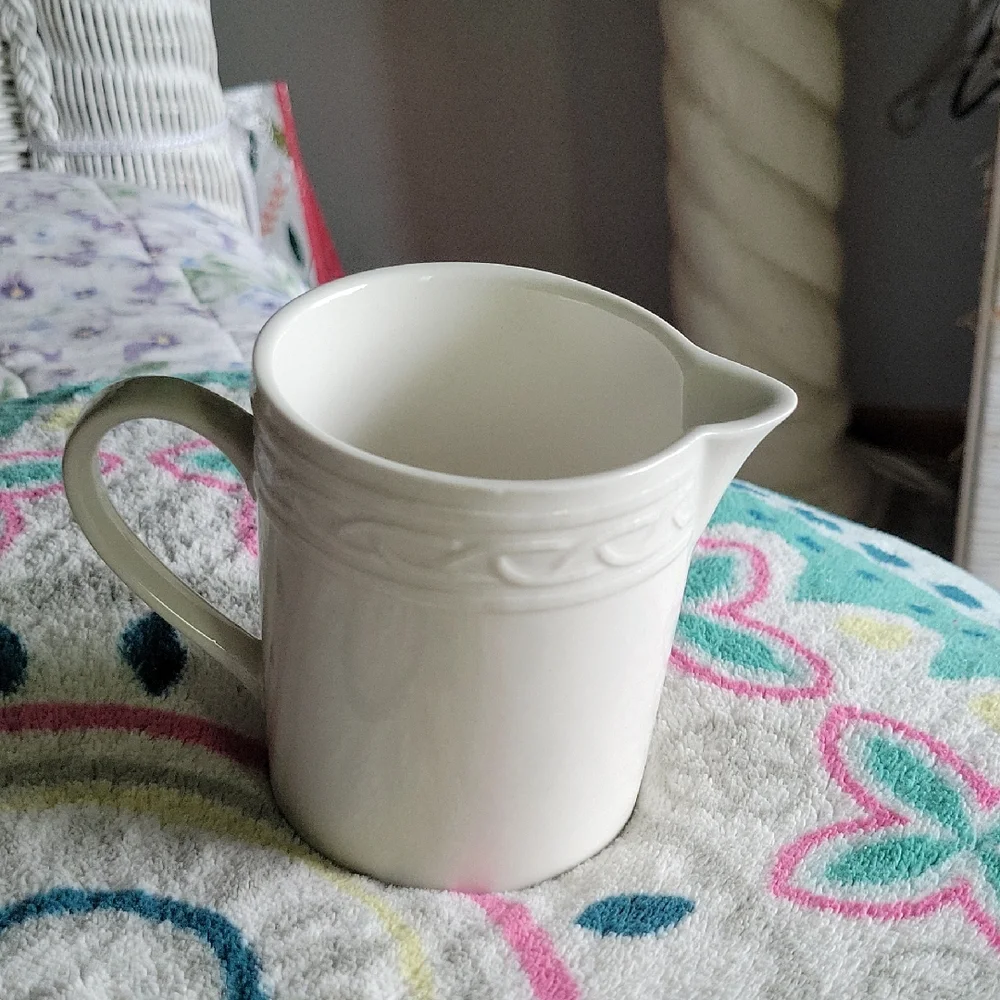 Block Gala Creamer - Picture 1 of 3